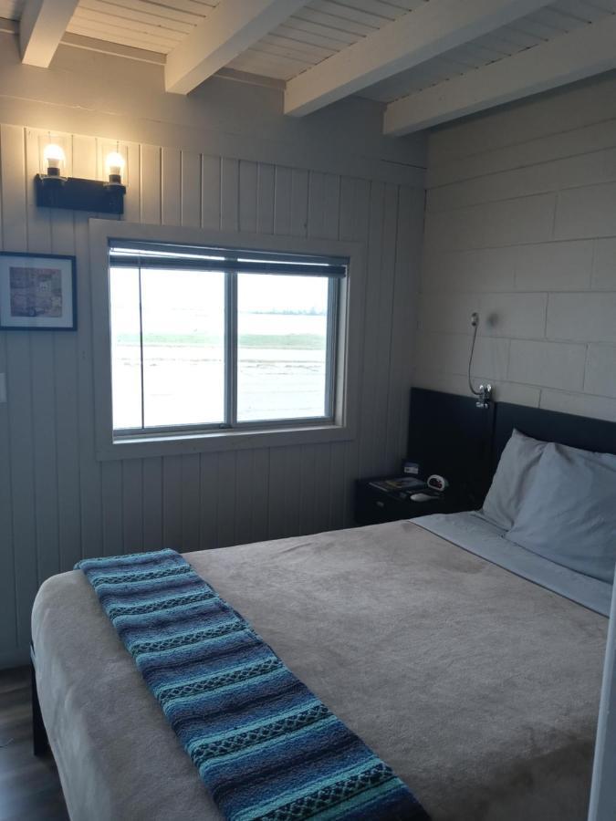 The Cedar Hotel 2*